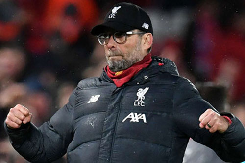 Người hâm mộ không được vào sân ăn mừng Liverpool nâng cúp vô địch?