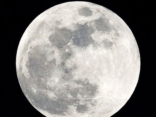 Phát hiện căn cứ của người ngoài hành tinh trên Mặt Trăng?