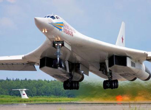 Phi công danh dự của Nga tuyên bố: Điều khiển Tu-160M2 dễ như chơi games