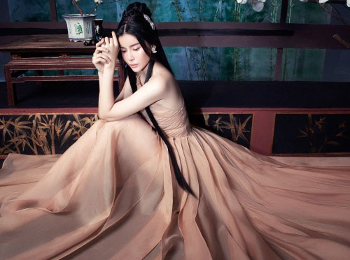 Cao Thái Hà 'hóa' mỹ nhân cổ trang trong bộ ảnh mới