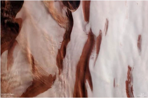 Hình ảnh điểm cực Bắc của sao Hỏa được chụp vào hè năm 2006. (Ảnh: ESA)