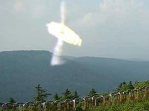 UFO bí ẩn xuất hiện ở Trung Quốc