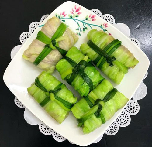 Cuối tuần làm ngay món gà cuốn bắp cải thanh ngọt mà không bị ngán