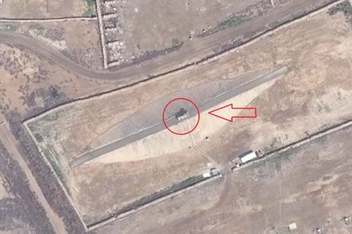 Hệ thống tên lửa - pháo phòng không Pantsir-S1 xuất hiện tại căn cứ quân sự của Mỹ. Ảnh: Al Masdar News.
