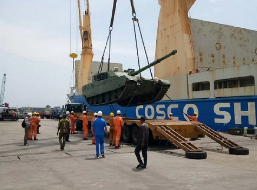 Nigeria nhận xe tăng VT4 tối tân từ Trung Quốc