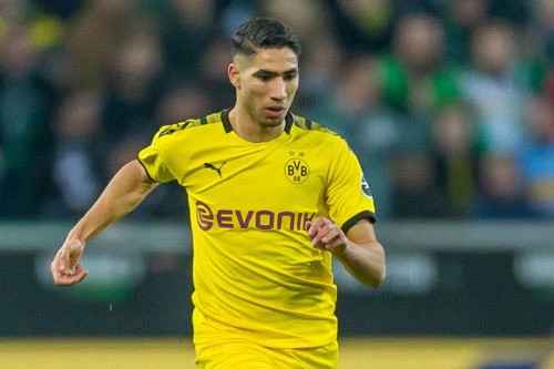 Hậu vệ phải: Achraf Hakimi (Borussia Dortmund mượn từ Real Madrid).