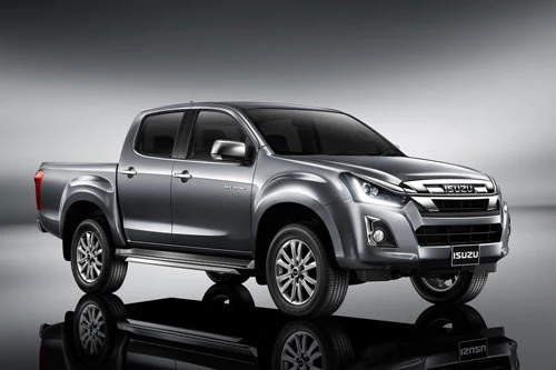 =5. Isuzu D-Max (doanh số: 14 chiếc).