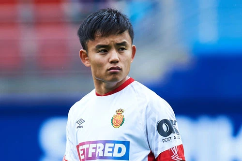 Tiền vệ tấn công: Takefusa Kubo (Mallorca mượn từ Real Madrid).