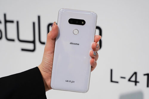 LG ra mắt smartphone ‘nồi đồng cối đá’, màn hình OLED, chip S845, giá hơn 9 triệu