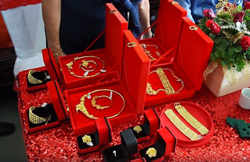 Chú rể bất ngờ đòi hủy hôn ngay trong đám cưới, biết được lý do quan khách lại càng bất ngờ