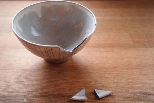 Bí ẩn gây ‘sốc’ đằng sau việc nhà giàu luôn giữ bát ăn cơm mẻ trong nhà