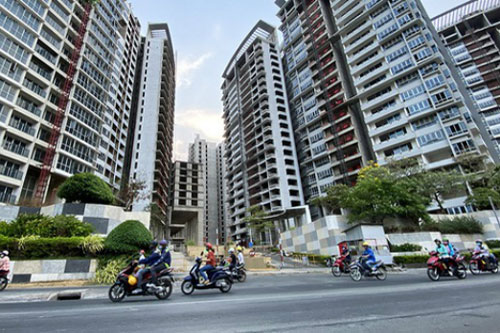 Nhiều ngân hàng ồ ạt rao bán bất động sản thế chấp