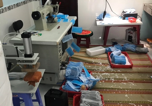 TP. Hồ Chí Minh: Xử lý cơ sở sản xuất khẩu trang giả mạo 