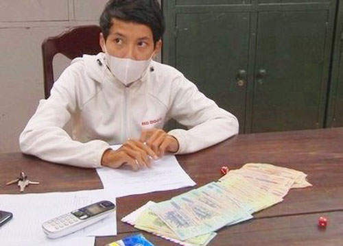 Thừa Thiên - Huế: Mở xe ô tô trong đêm khuya lấy trộm gần 400 triệu đồng