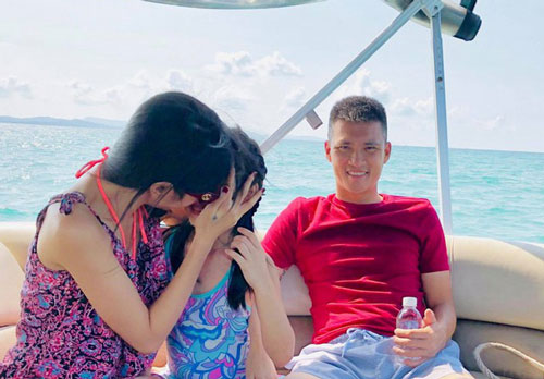 Công Vinh đòi đuổi Thủy Tiên ra khỏi nhà nhưng không ngờ con gái lại phản bác mạnh mẽ thế này