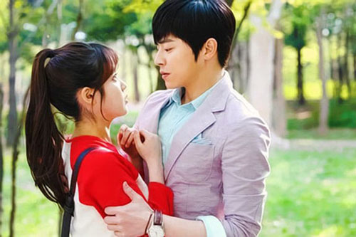 Không dám từ chối vì đó là sếp của chị