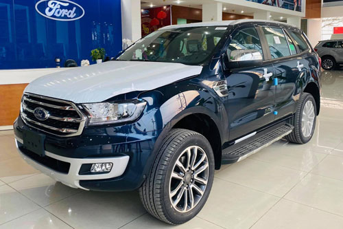 Đối thủ của Toyota Fortuner, Hyundai Santa Fe giảm giá mạnh tại Việt Nam trong tháng 4