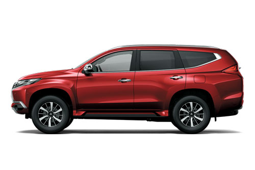 Mitsubishi Pajero Sport giảm giá sốc, cạnh tranh với Toyota Fortuner, Mazda CX-8
