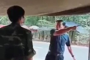 Phó chủ tịch HĐND huyện Hớn Quản bị kiểm điểm vì quát tháo, văng tục khi được yêu cầu đo thân nhiệt