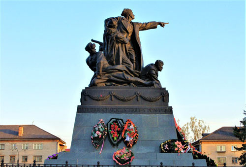 Vị tướng Xô viết được quân Đức mai táng theo nghi thức nhà binh