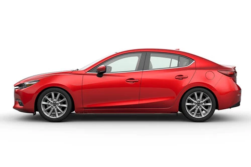 5. Mazda 3 (doanh số: 1.925 chiếc).