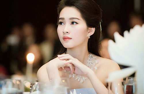 Bạn trai làm cả nhà tôi "choáng váng" khi đưa bố mẹ tôi đi ăn, đi chơi hết hàng chục triệu đồng, nhưng rồi anh lại nhận xét một câu khiến tôi "chết đứng"