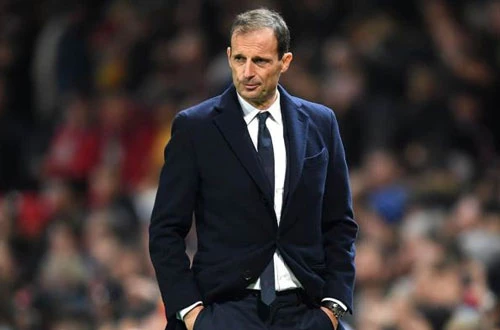 9. Massimiliano Allegri (bị Juventussa thải nhưng vẫn được trả lương theo hợp đồng khoảng 13,5 triệu euro/năm).