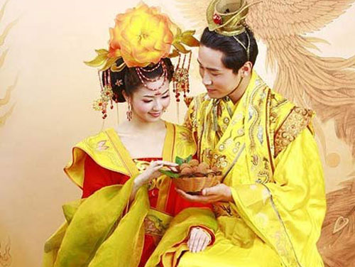 3 vị hoàng đế “chung thủy” nhất mọi thời đại