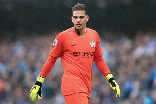 3. Ederson (Man City) - Số trận giữ sạch lưới: 10/25.