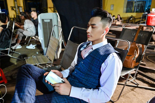 Đột nhiên xuất hiện sau 4 tháng "mất tích", Isaac bật mí dự án điện ảnh mới chiếu online