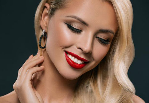 Dù phụ nữ bao nhiêu tuổi, nếu không muốn bị đàn ông 'từ chối tiếp xúc' bạn cần chú ý đến 5 chi tiết này