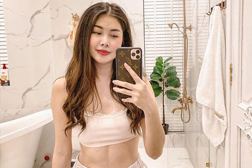 Bà xã Đăng Khôi hào hứng khoe thích nghi tốt trong mùa dịch, nhưng vóc dáng của bà mẹ 2 con mới khiến ai nấy đều 'xuýt xoa'