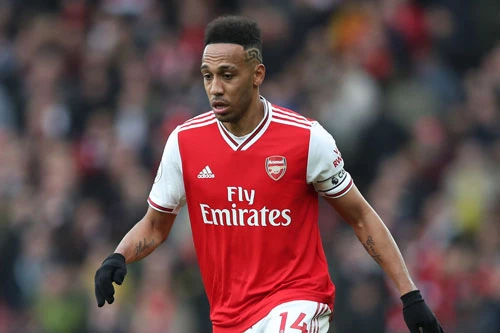 Tiền đạo: Pierre-Emerick Aubameyang (Arsenal, năm sinh: 1989).