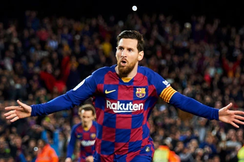 9. Lionel Messi (Barcelona, 100,8 triệu bảng).