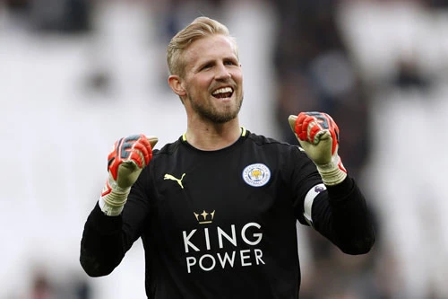 =3. Kasper Schmeichel (Leicester City) - Số trận giữ sạch lưới: 10/29.