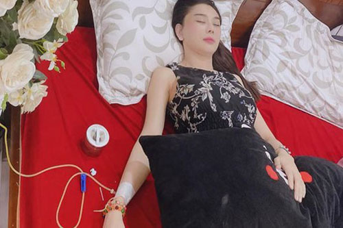 Lâm Khánh Chi bị co giật và khó thở, đang ở nhà mẹ đẻ giữa nghi vấn hôn nhân tan vỡ