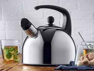 Bỏ thứ này vào ấm đun nước, điều xảy ra sẽ khiến không ít người ‘giật mình’