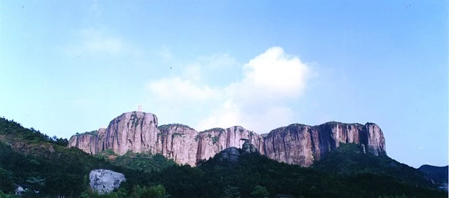 Tần Thủy Hoàng đã từng hạ lệnh "chặt gãy" núi Phương Sơn để cắt đứt long mạch của Nam Kinh.