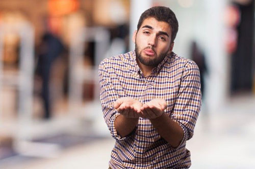 'Số trời' đã định, đàn ông có nét tướng này thường nghèo mạt kiếp, làm mãi không giàu lên được