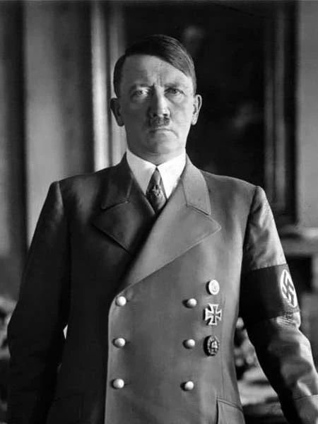 Chân dung tên độc tài tàn bạo nhất lịch sử – Adolf Hitler