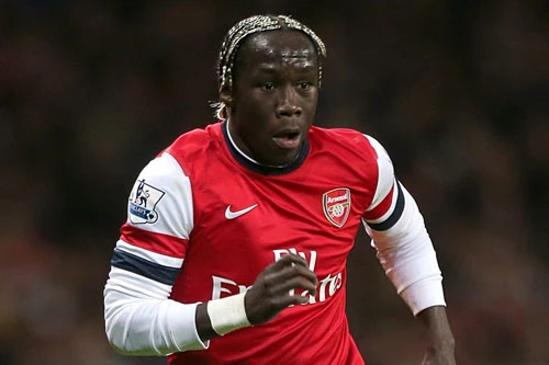 Hậu vệ phải: Bacary Sagna.