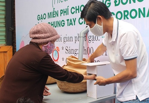 Covid-19: ATM gạo được lắp đặt ở nhiều tỉnh, lan toả tình đồng bào giúp nhau trong hoạn nạn