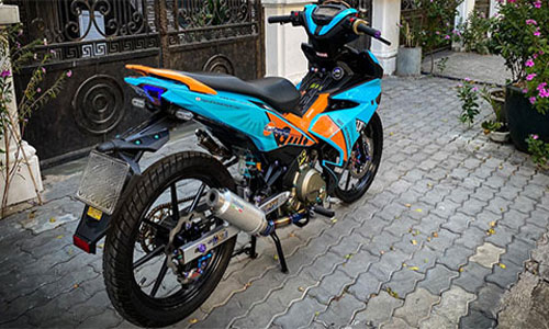 Yamaha Exciter 150 tuyệt đẹp với bộ tem màu xanh, đi kèm phụ kiện đắt giá