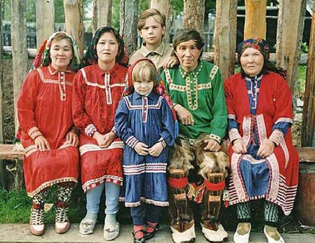 Người Orochi ở vùng Siberi, nước Nga. Người Orochi ở vùng Siberi, nước Nga.