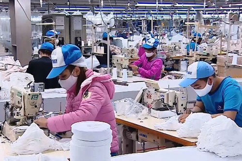 Sản xuất khẩu trang vải hướng đến xuất khẩu