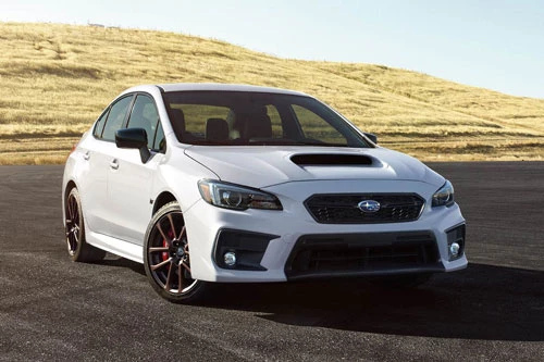 8. Subaru WRX (công suất: 268 mã lực, giá khởi điểm: 28.395 USD).