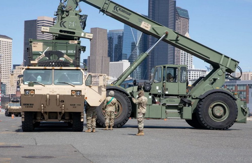 Quân đội Mỹ di dời bệnh viện dã chiến từ Seattle