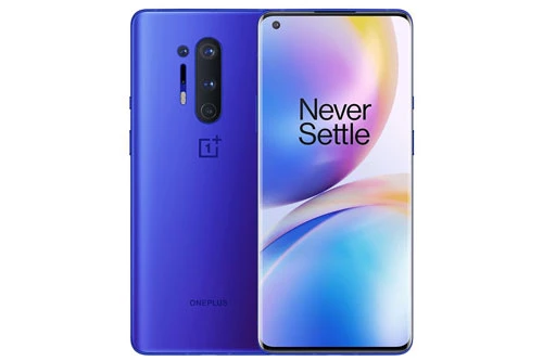 OnePlus 8 Pro sở hữu thiết kế với khung viền bằng nhôm, 2 bề mặt phủ kính cường lực Corning Gorilla Glass nhưng chưa rõ thế hệ nào. Máy có số đo 165,3x74,4x8,5 mm, cân nặng 199 g. 