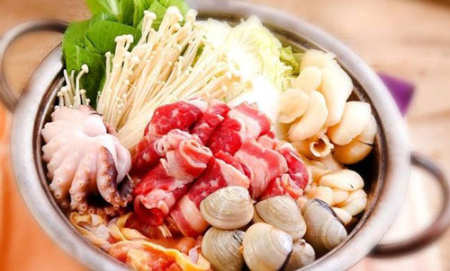 Cách làm lẩu Thái thập cẩm ngon miễn chê