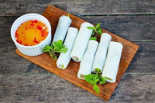 Bí quyết làm phở cuốn chỉ trong 10 phút dành cho người bận rộn